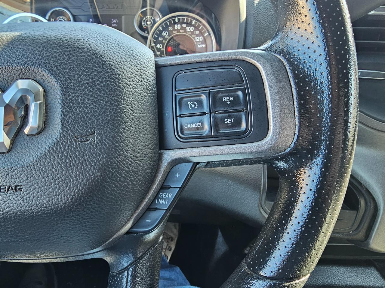 RAM 3500 Chassis Cab Tradesman 2WD Crew Cab 60" CA 172.4" WB 2022