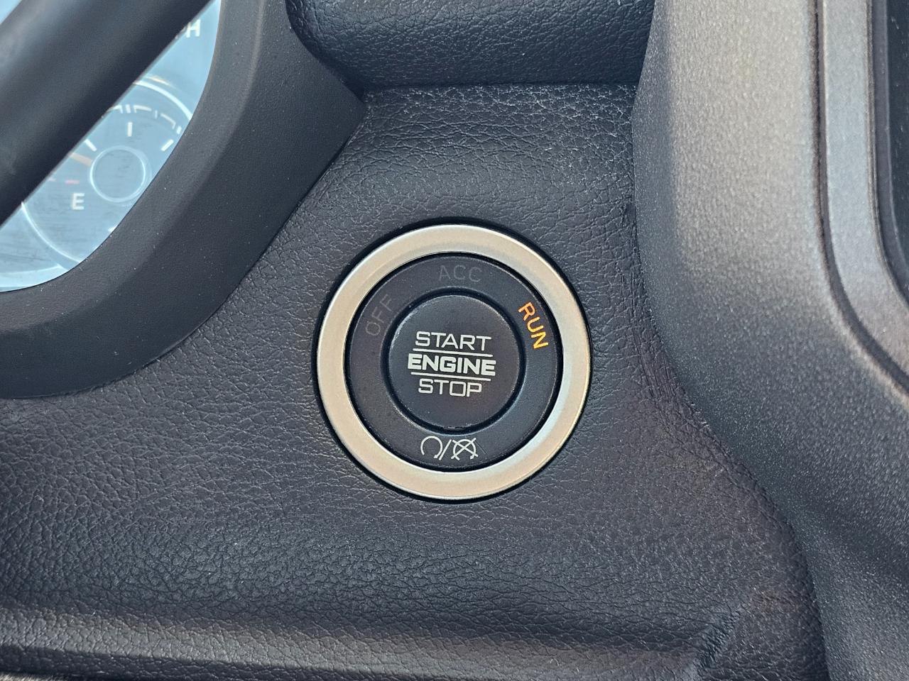 RAM 3500 Chassis Cab Tradesman 2WD Crew Cab 60" CA 172.4" WB 2022