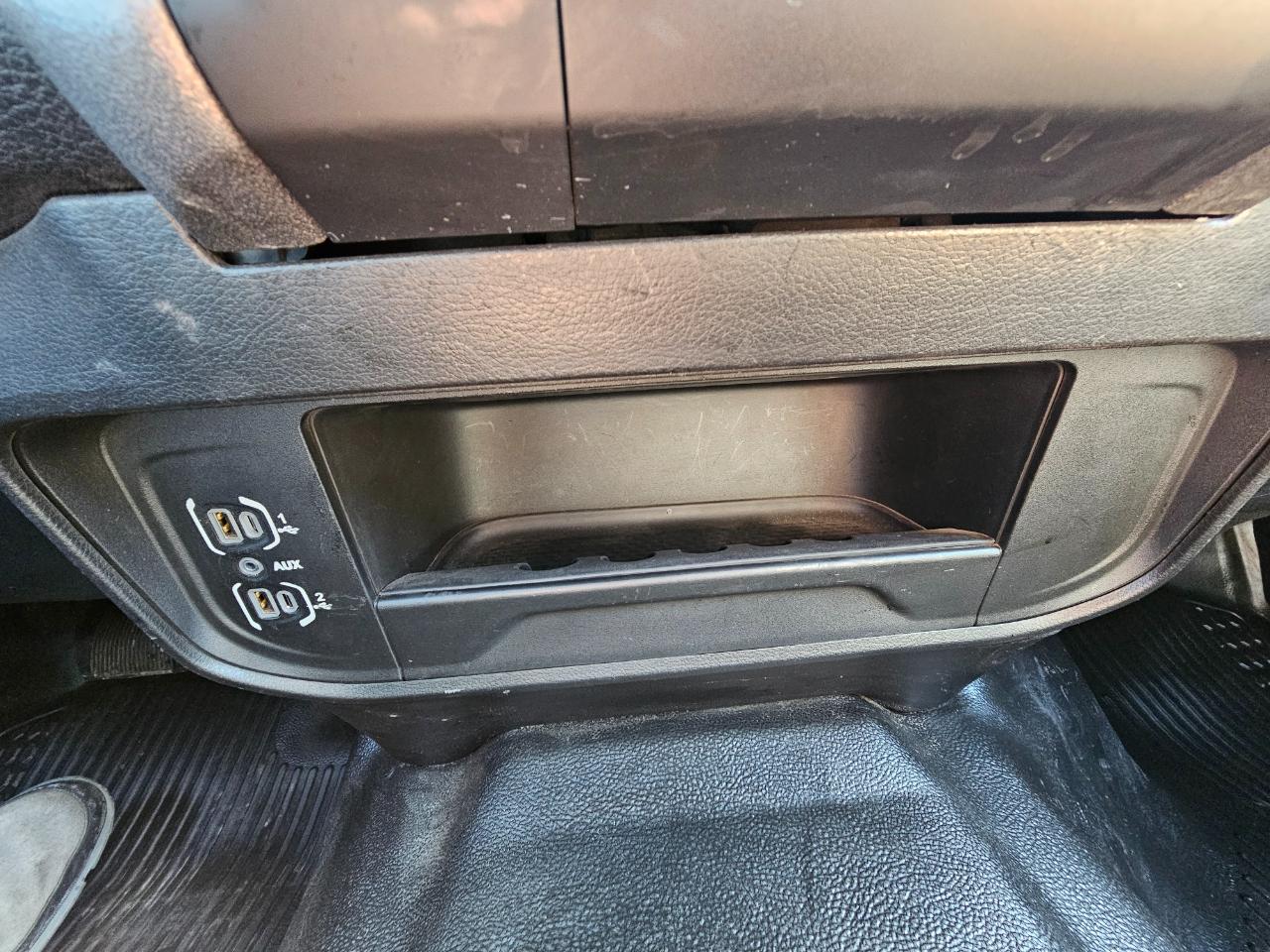 RAM 3500 Chassis Cab Tradesman 2WD Crew Cab 60" CA 172.4" WB 2022