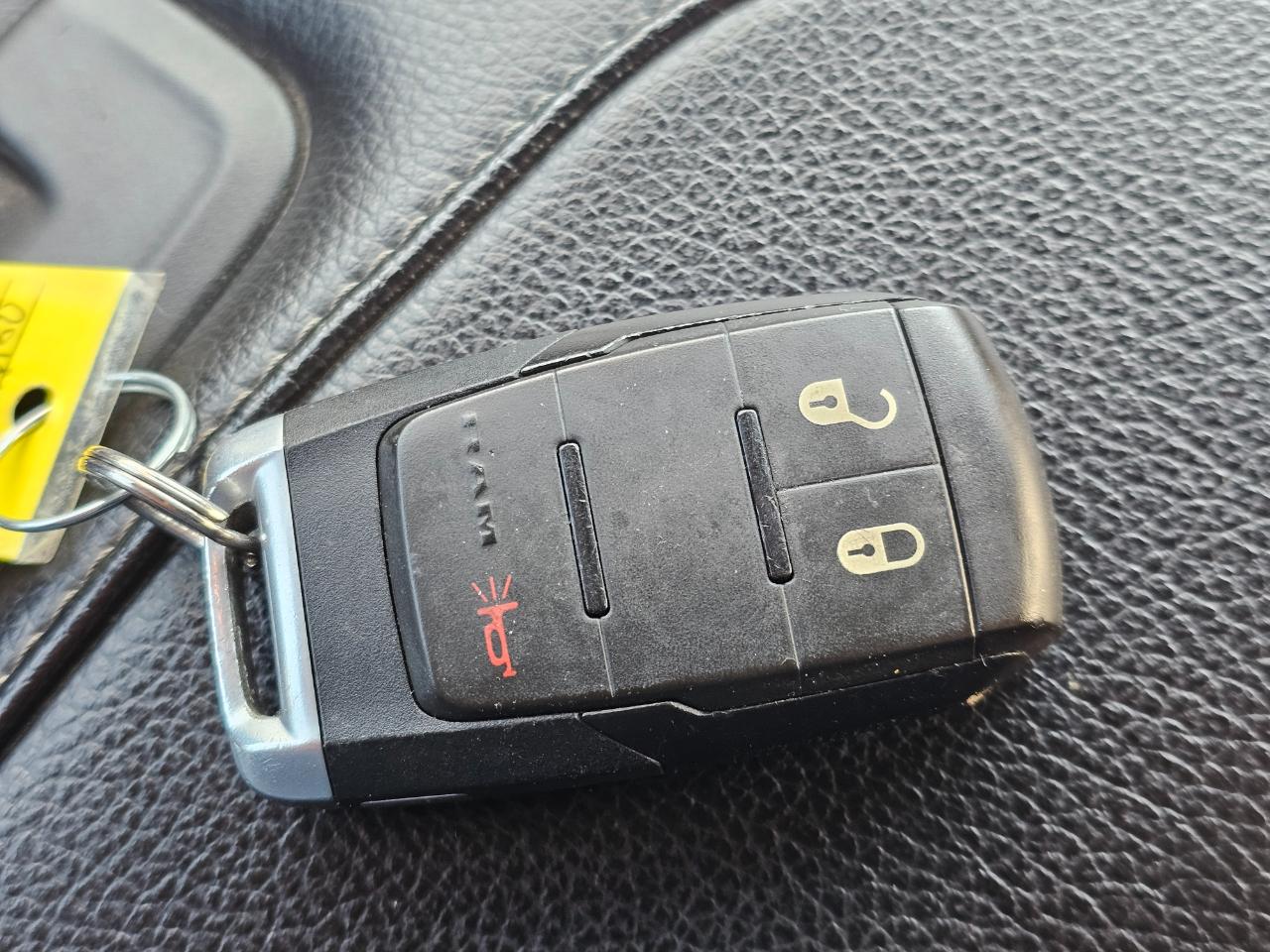 RAM 3500 Chassis Cab Tradesman 2WD Crew Cab 60" CA 172.4" WB 2022