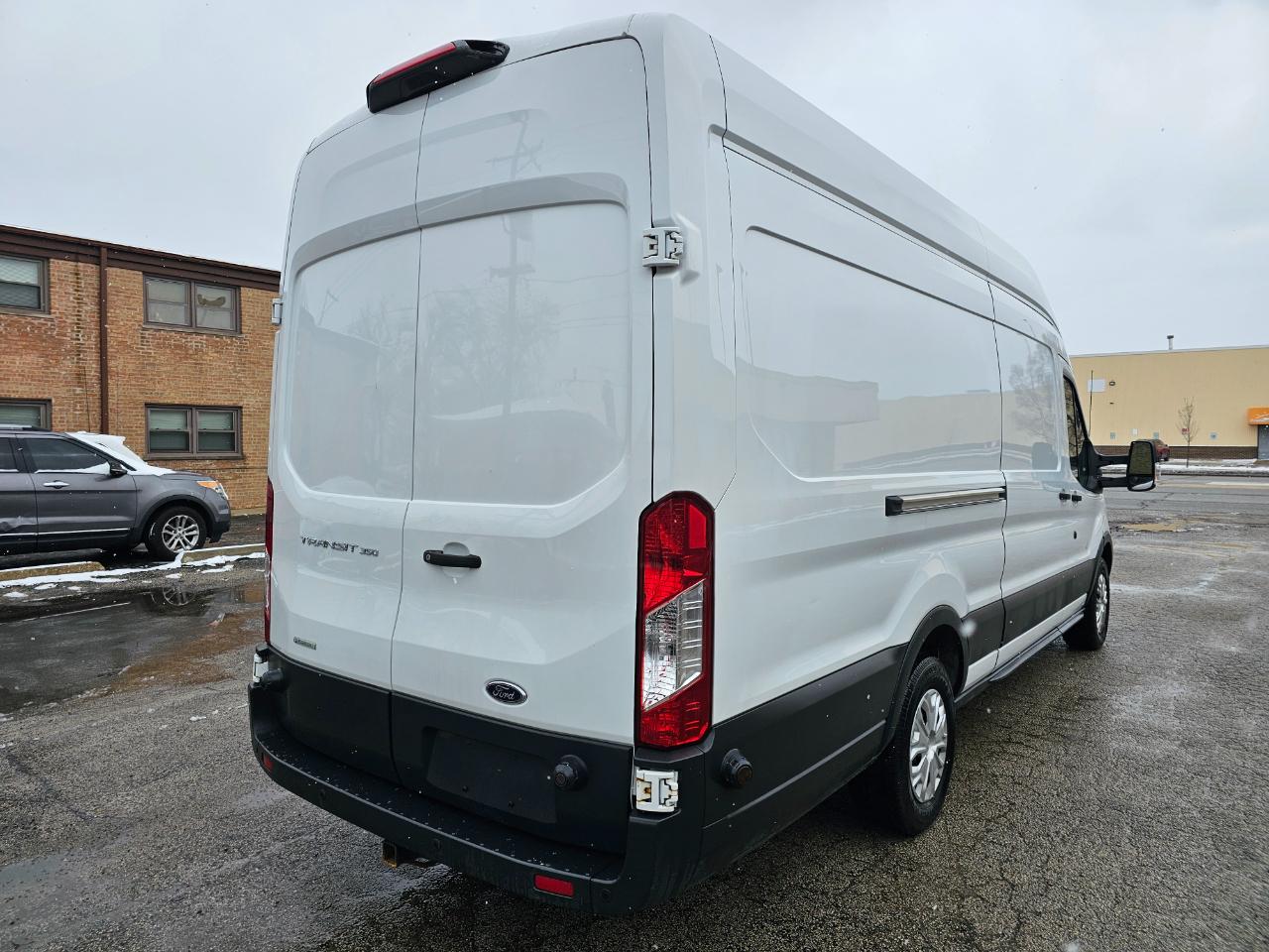 Ford Transit Van T-350 148" EL Hi Rf 9500 GVWR Sliding RH Dr 2018