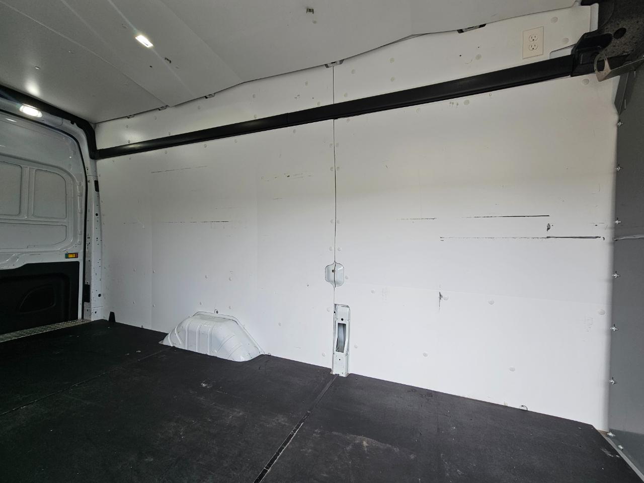 Ford Transit Van T-350 148" EL Hi Rf 9500 GVWR Sliding RH Dr 2018