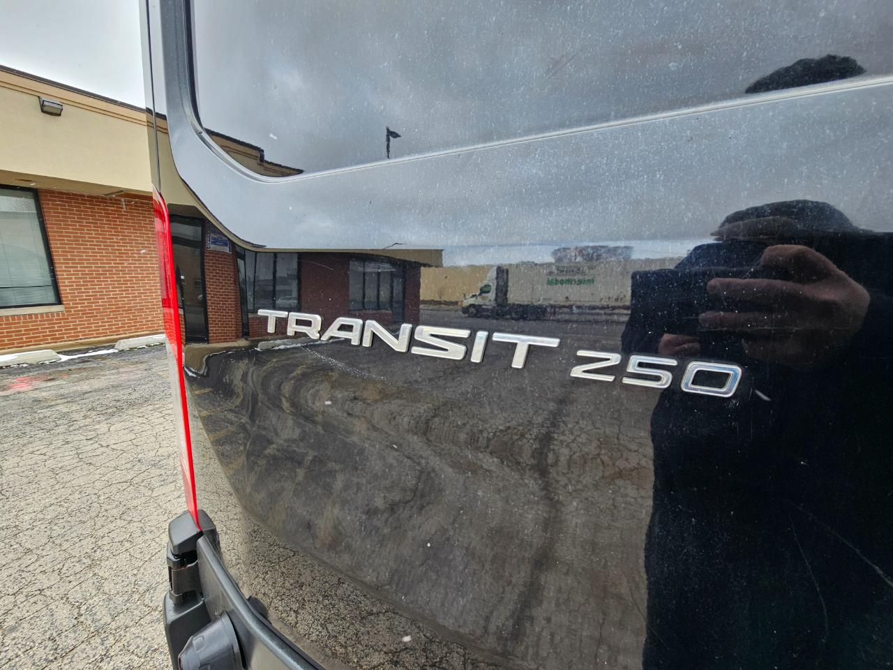 Ford Transit Cargo Van T-250 148" Med Rf 9000 GVWR Sliding RH Dr 2016