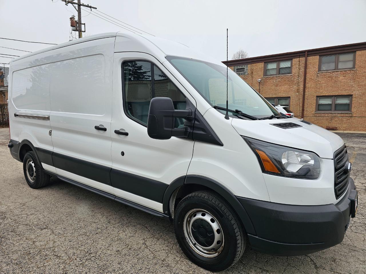 Ford Transit Van T-250 148" Med Rf 9000 GVWR Sliding RH Dr 2018