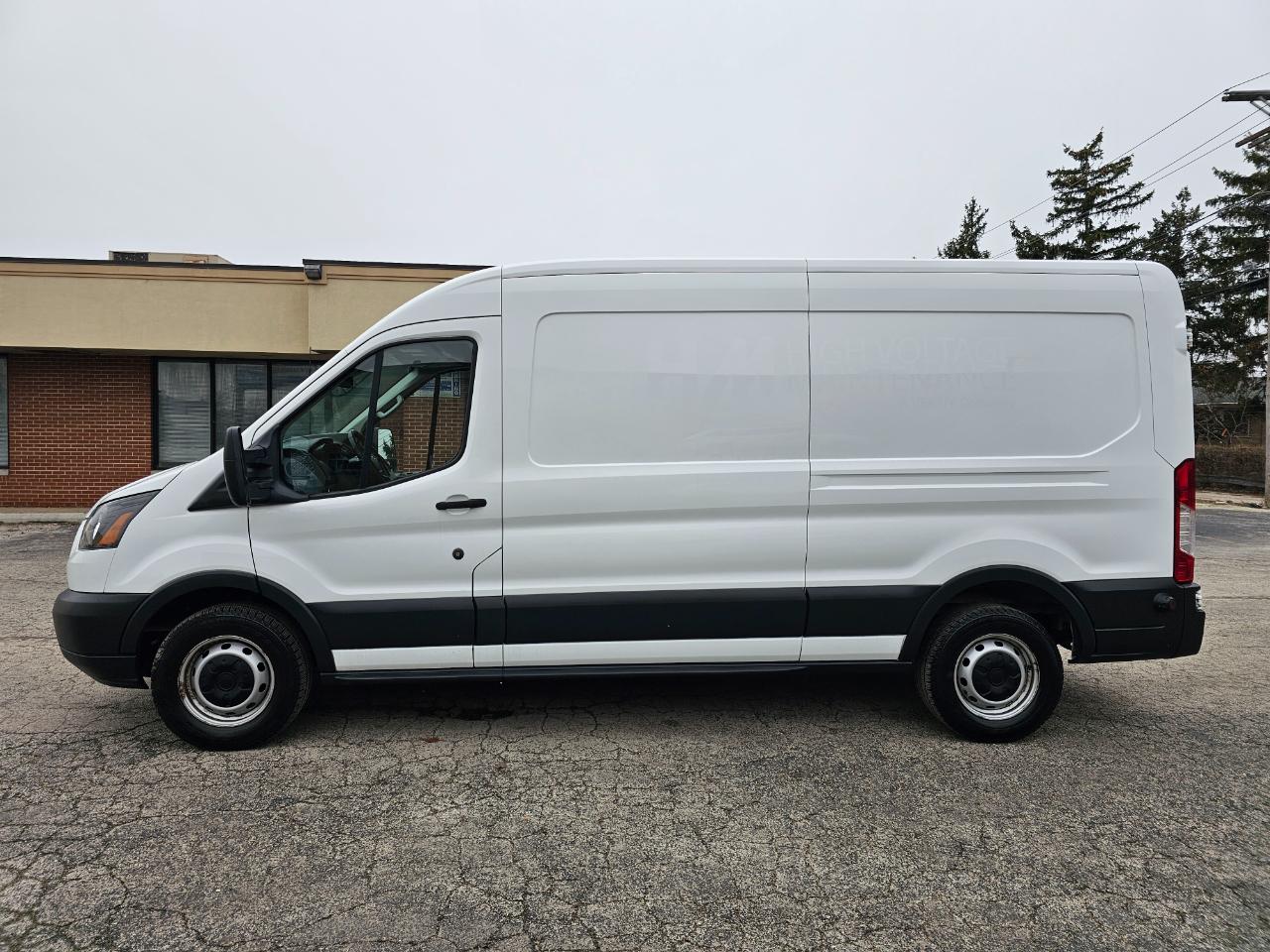 Ford Transit Van T-250 148" Med Rf 9000 GVWR Sliding RH Dr 2018