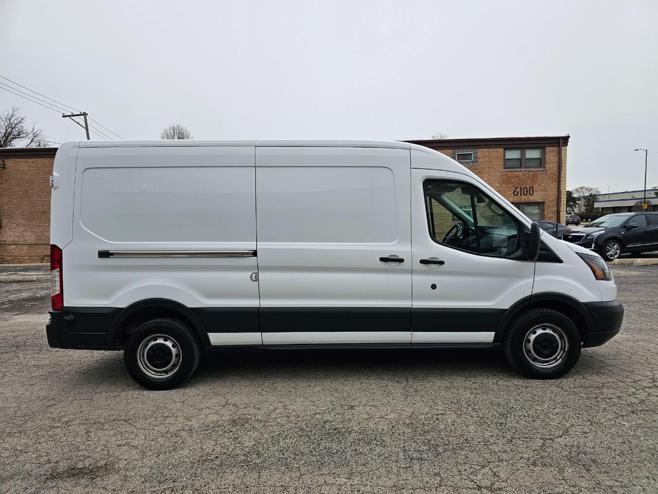 Ford Transit Van T-250 148" Med Rf 9000 GVWR Sliding RH Dr 2018