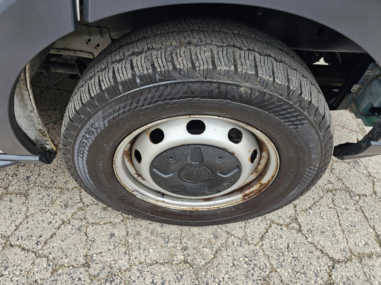 Ford Transit Van T-250 148" Med Rf 9000 GVWR Sliding RH Dr 2018