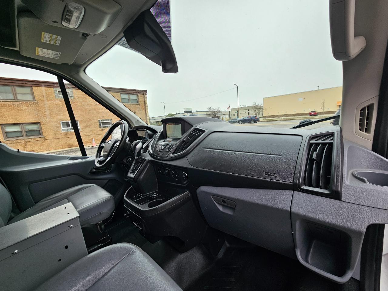 Ford Transit Van T-250 148" Med Rf 9000 GVWR Sliding RH Dr 2018