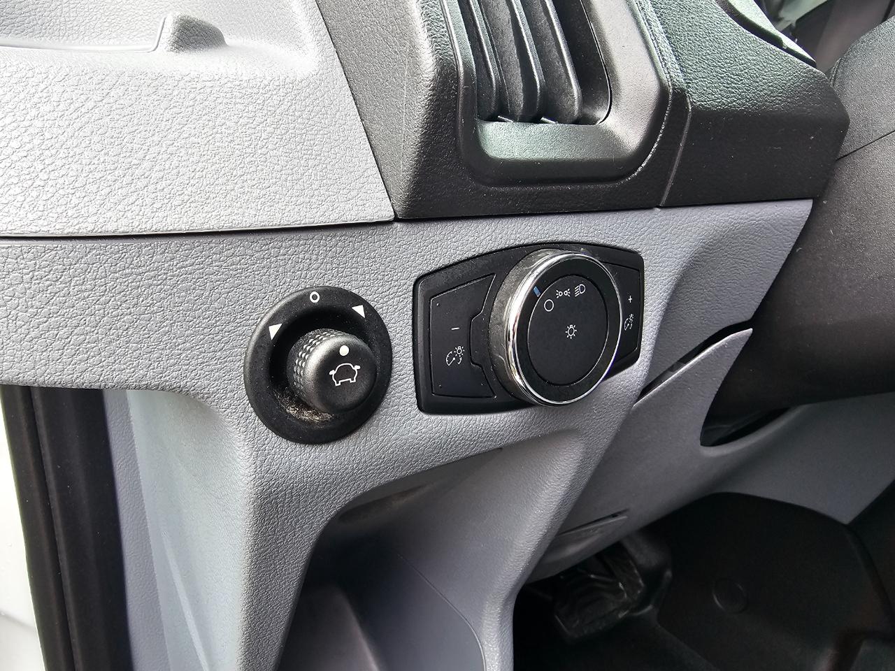 Ford Transit Van T-250 148" Med Rf 9000 GVWR Sliding RH Dr 2018