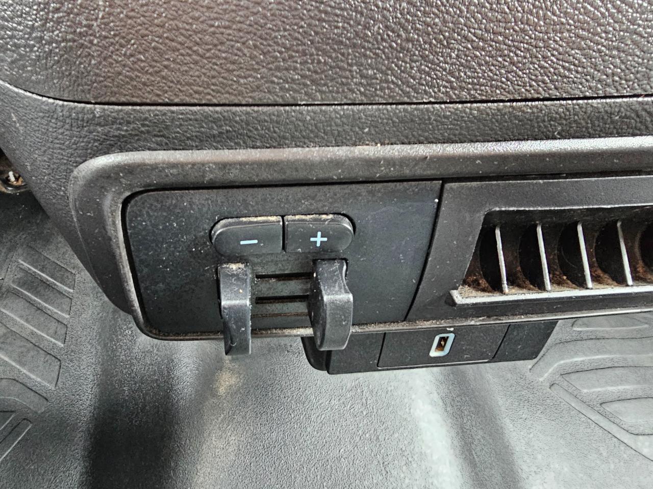 Ford Transit Van T-250 148" Med Rf 9000 GVWR Sliding RH Dr 2018