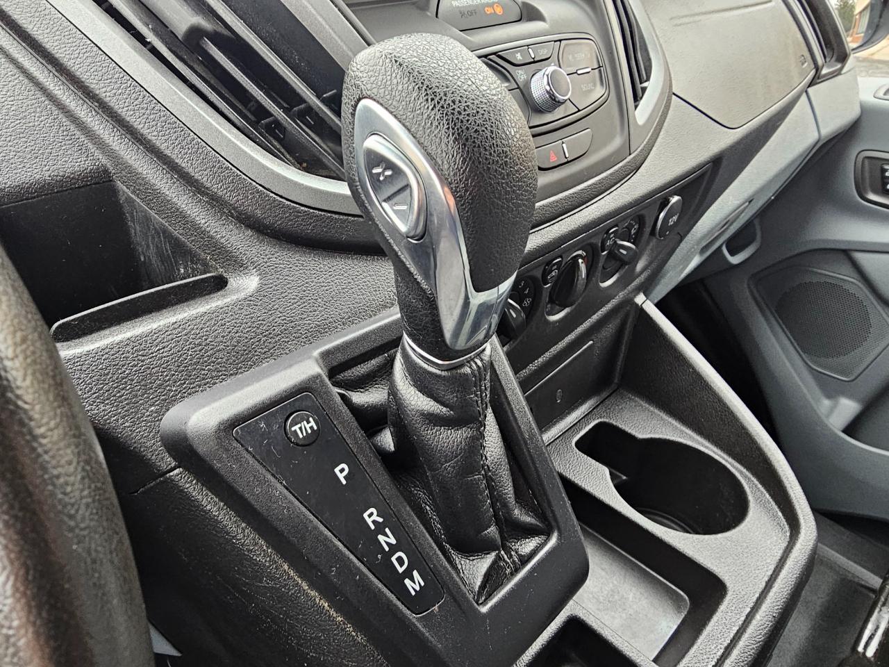 Ford Transit Van T-250 148" Med Rf 9000 GVWR Sliding RH Dr 2018