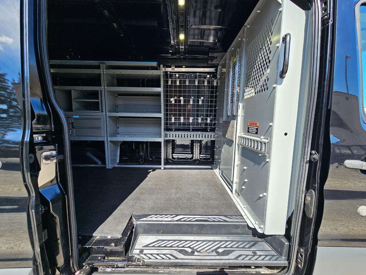 Ford Transit Van T-250 148" Med Rf 9000 GVWR Sliding RH Dr 2017