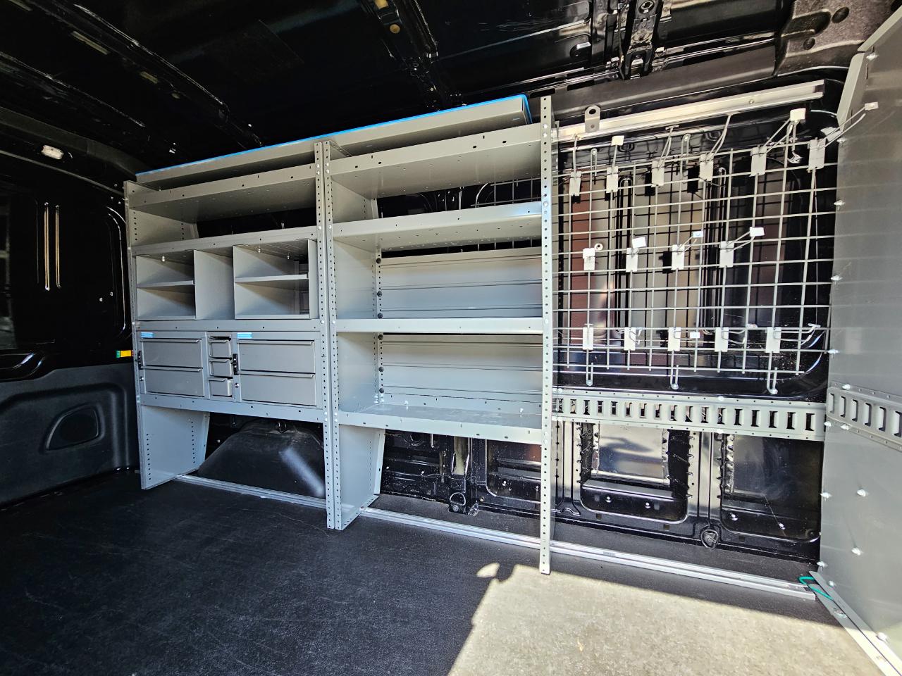 Ford Transit Van T-250 148" Med Rf 9000 GVWR Sliding RH Dr 2017