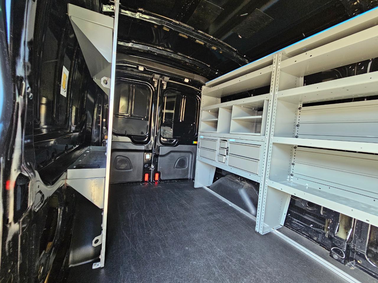 Ford Transit Van T-250 148" Med Rf 9000 GVWR Sliding RH Dr 2017