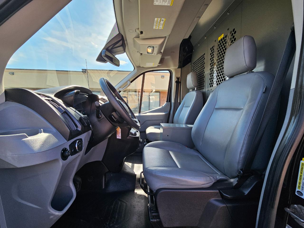 Ford Transit Van T-250 148" Med Rf 9000 GVWR Sliding RH Dr 2017