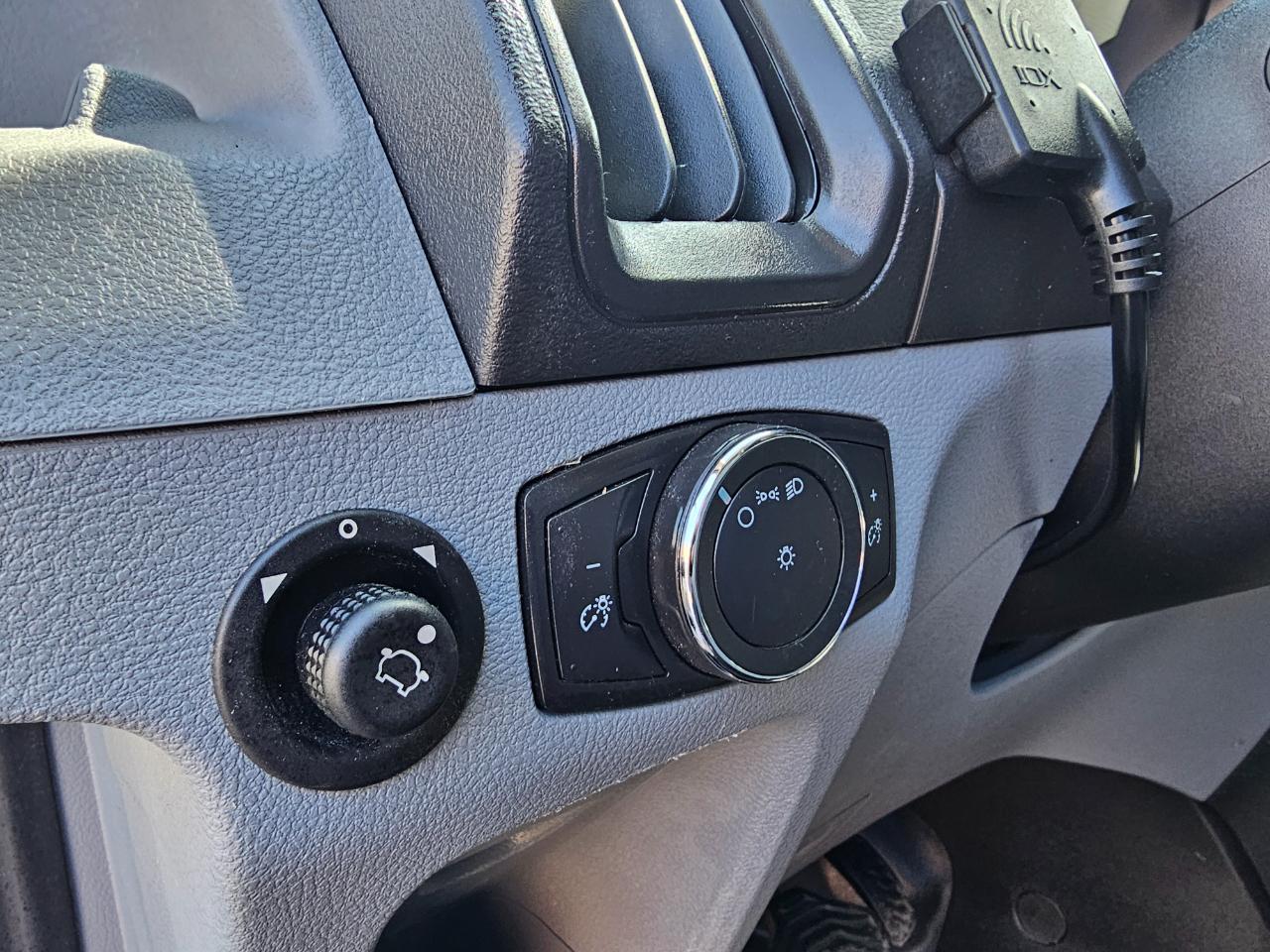 Ford Transit Van T-250 148" Med Rf 9000 GVWR Sliding RH Dr 2017