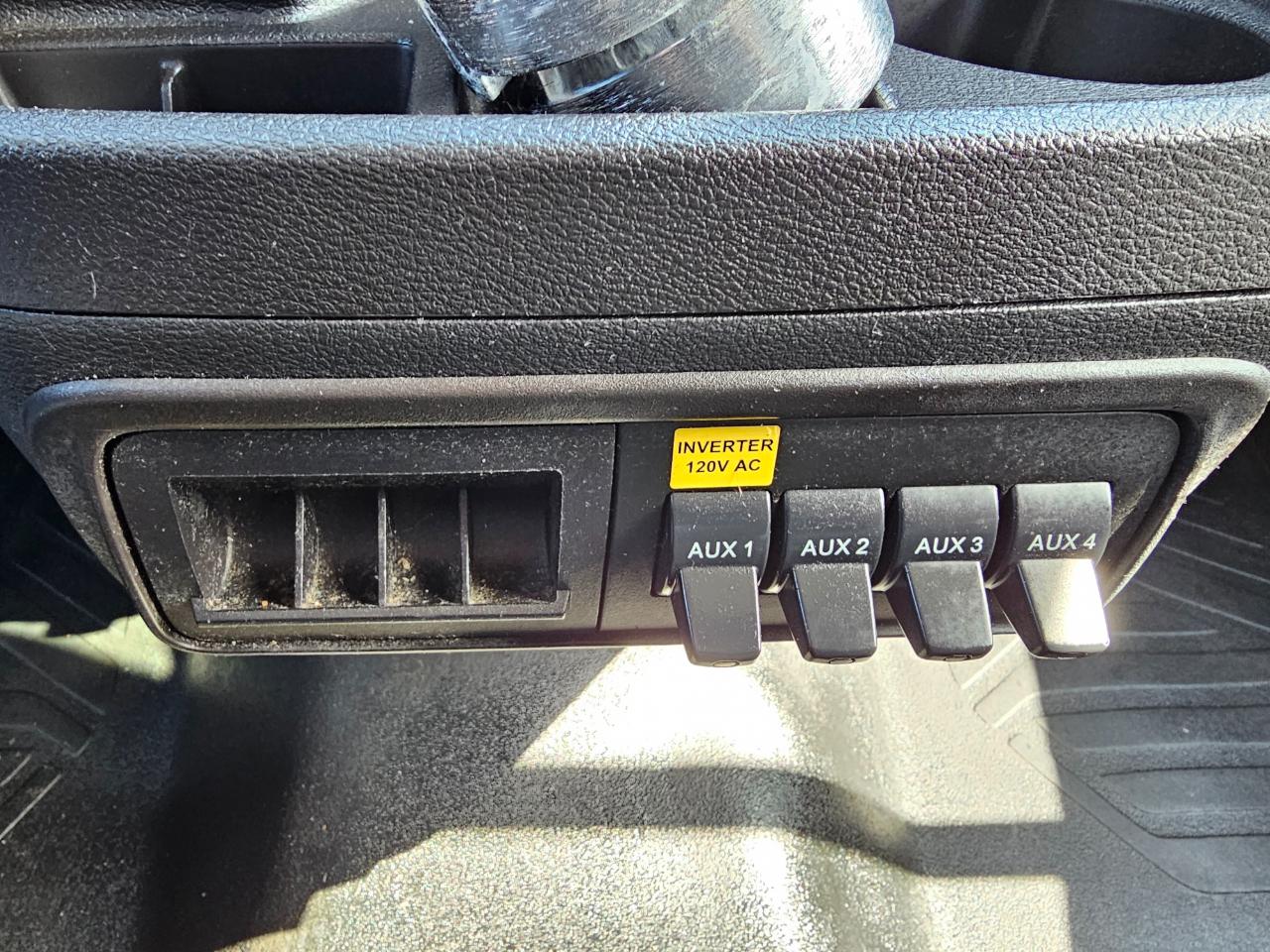 Ford Transit Van T-250 148" Med Rf 9000 GVWR Sliding RH Dr 2017