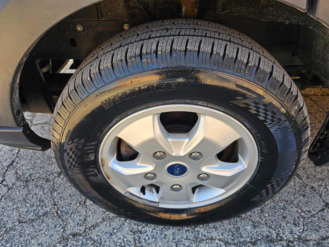 Ford Transit Van T-250 148" Med Rf 9000 GVWR Sliding RH Dr 2017