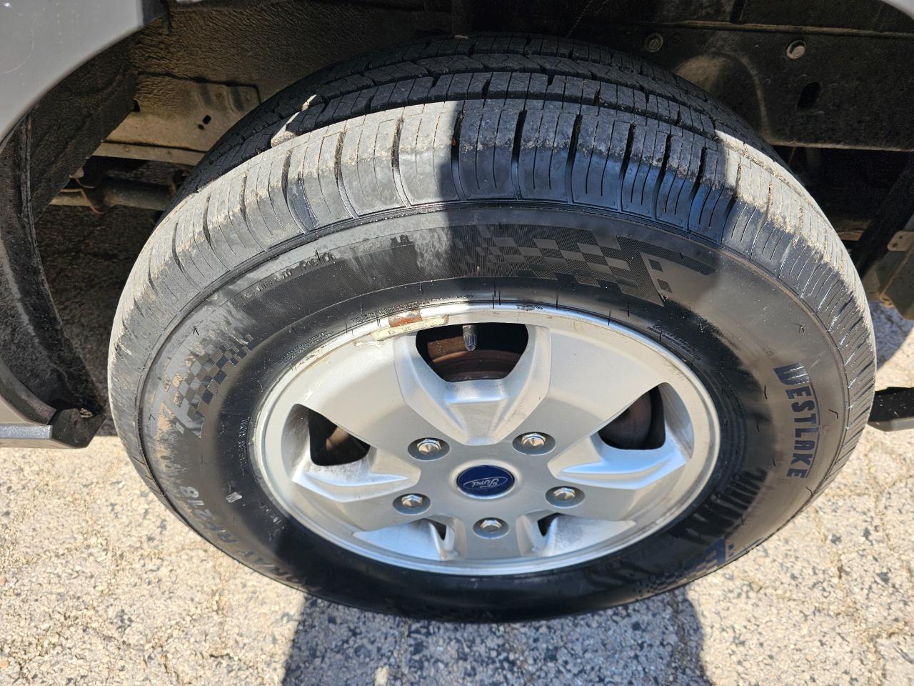 Ford Transit Van T-250 148" Med Rf 9000 GVWR Sliding RH Dr 2017