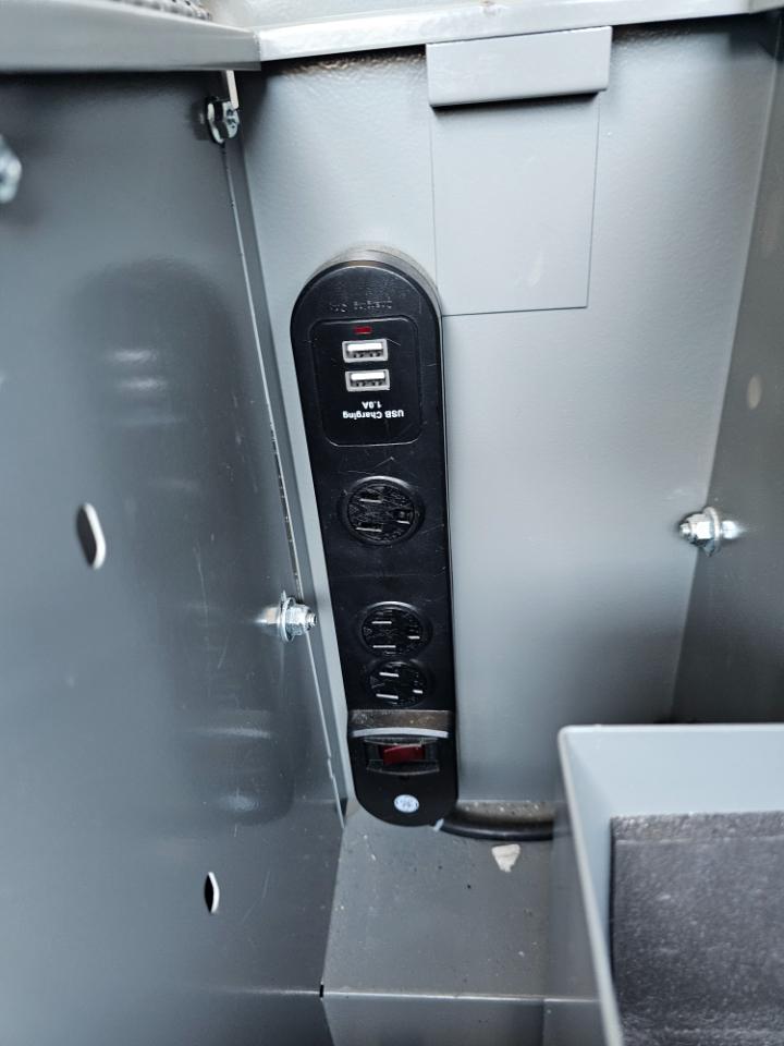 Ford Transit Van T-250 148" Med Rf 9000 GVWR Sliding RH Dr 2017