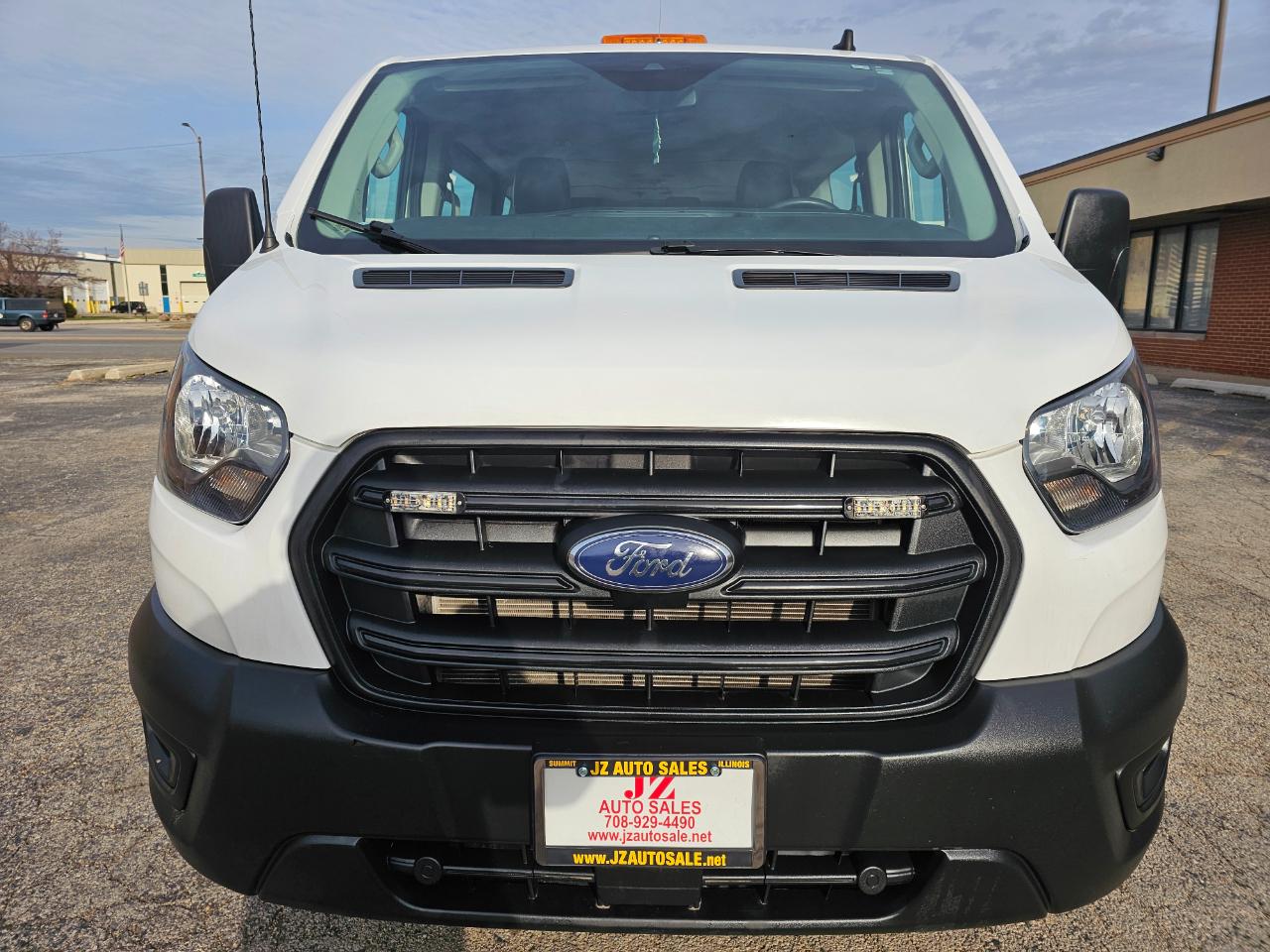 Ford Transit Passenger Wagon T-350 148" Low Roof XLT RWD 2020