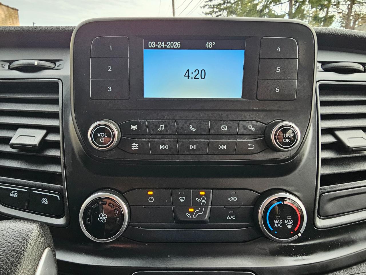 Ford Transit Passenger Wagon T-350 148" Low Roof XLT RWD 2020