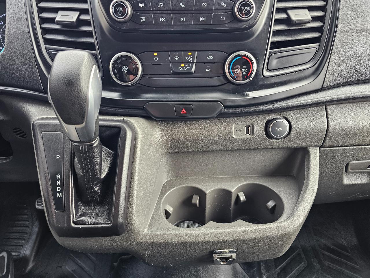 Ford Transit Passenger Wagon T-350 148" Low Roof XLT RWD 2020