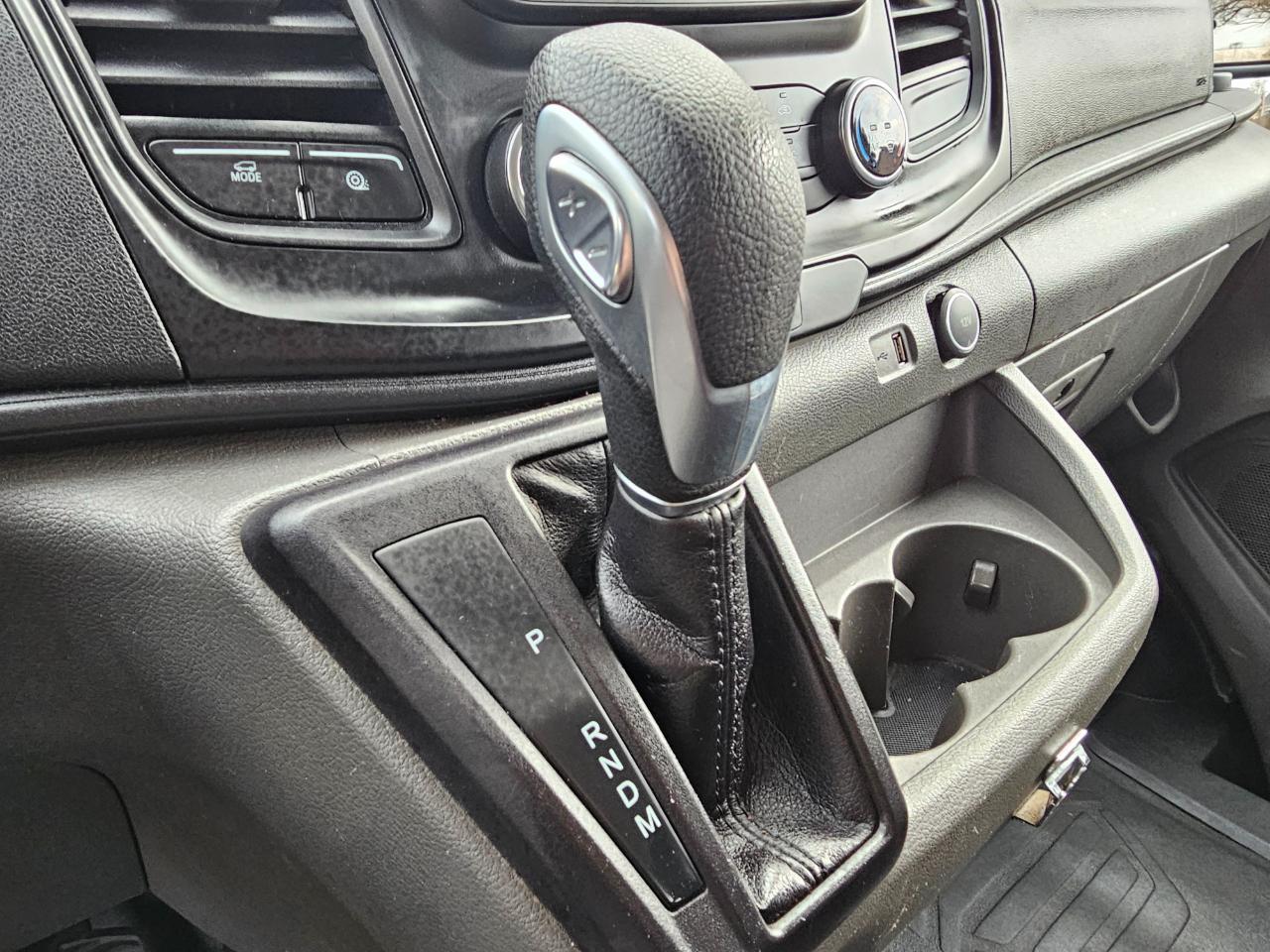 Ford Transit Passenger Wagon T-350 148" Low Roof XLT RWD 2020