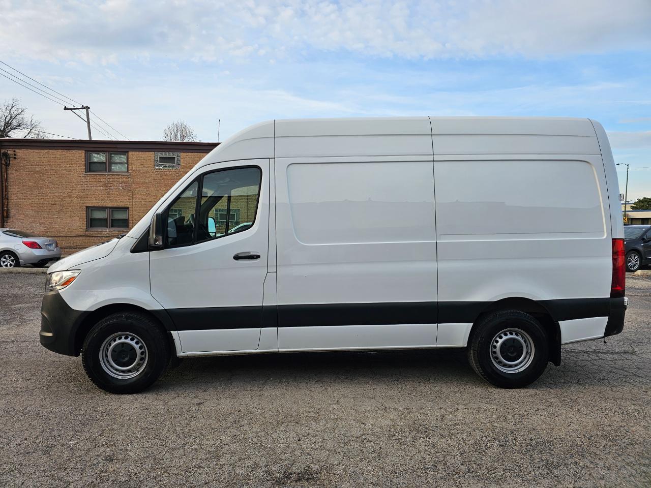Mercedes-Benz Sprinter Cargo Van 2500 Standard Roof I4 Diesel 144" RWD 2023