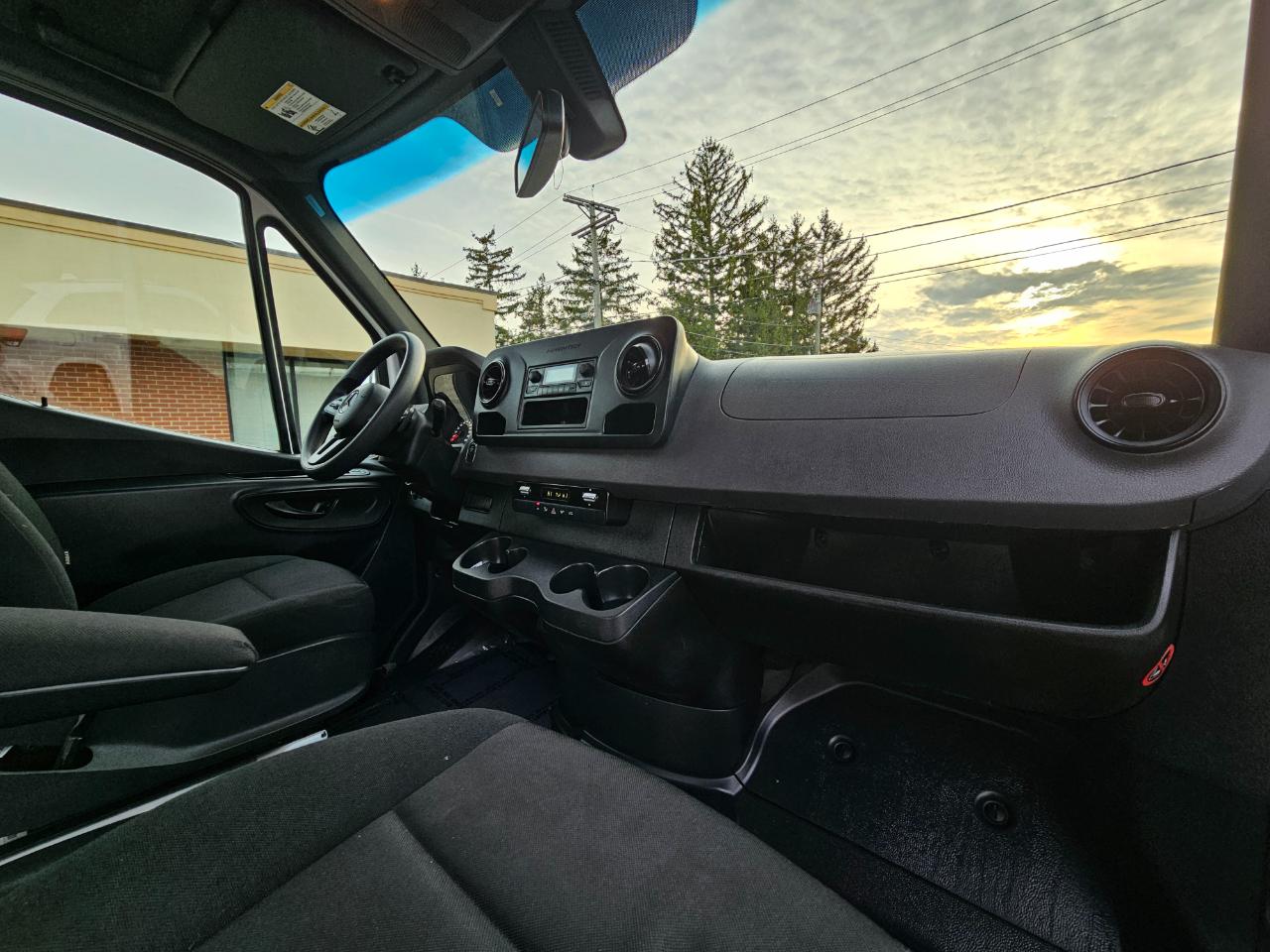 Mercedes-Benz Sprinter Cargo Van 2500 Standard Roof I4 Diesel 144" RWD 2023