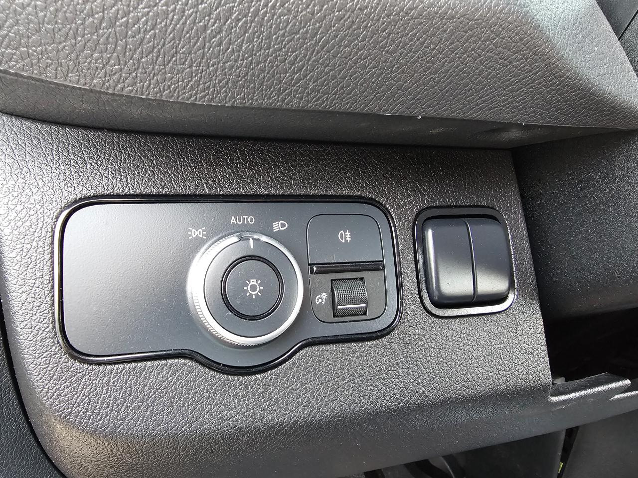 Mercedes-Benz Sprinter Cargo Van 2500 Standard Roof I4 Diesel 144" RWD 2023