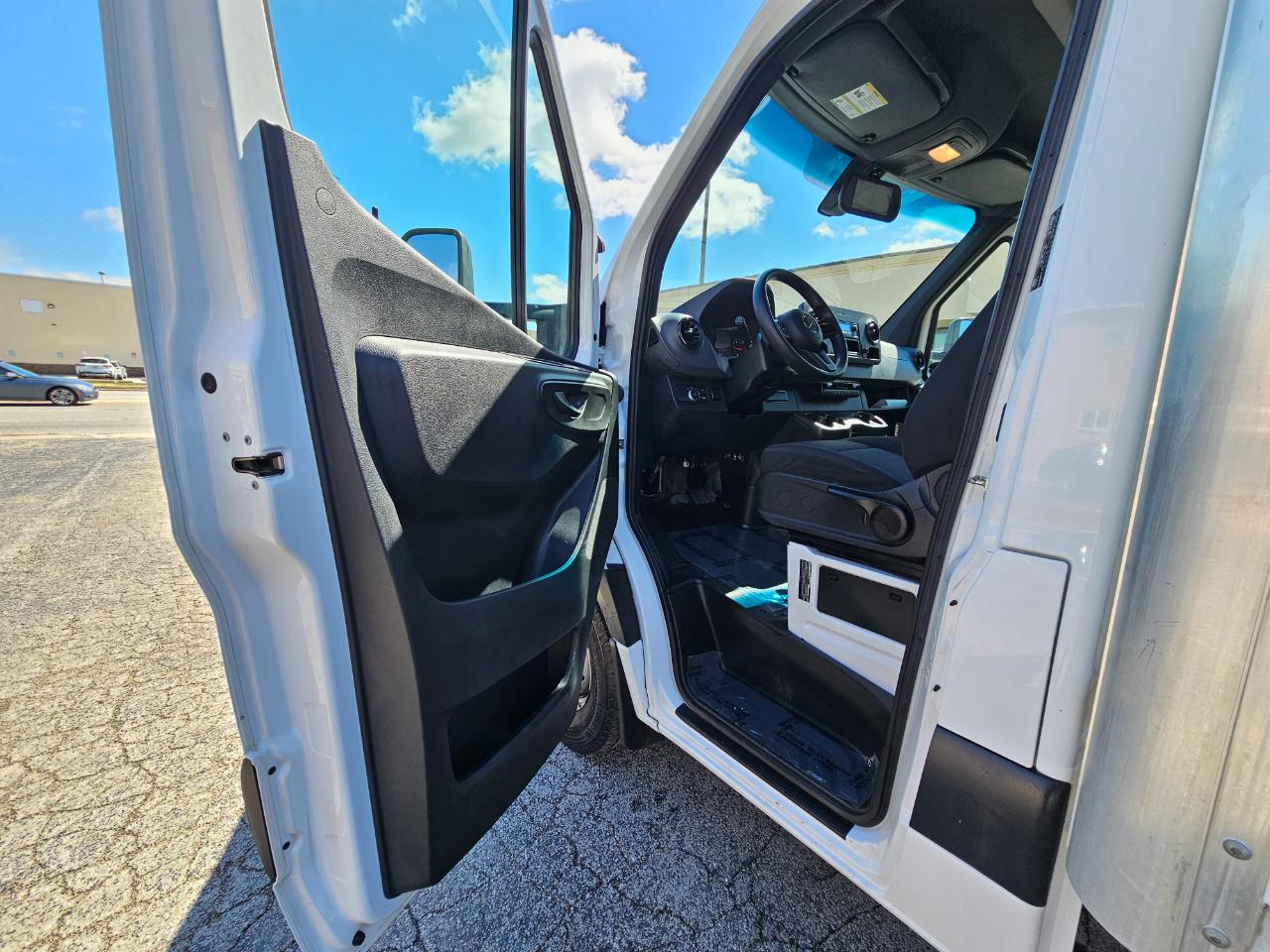 Mercedes-Benz Sprinter Cab Chassis 3500XD Standard Roof I4 Diesel HO 144" RWD 2023