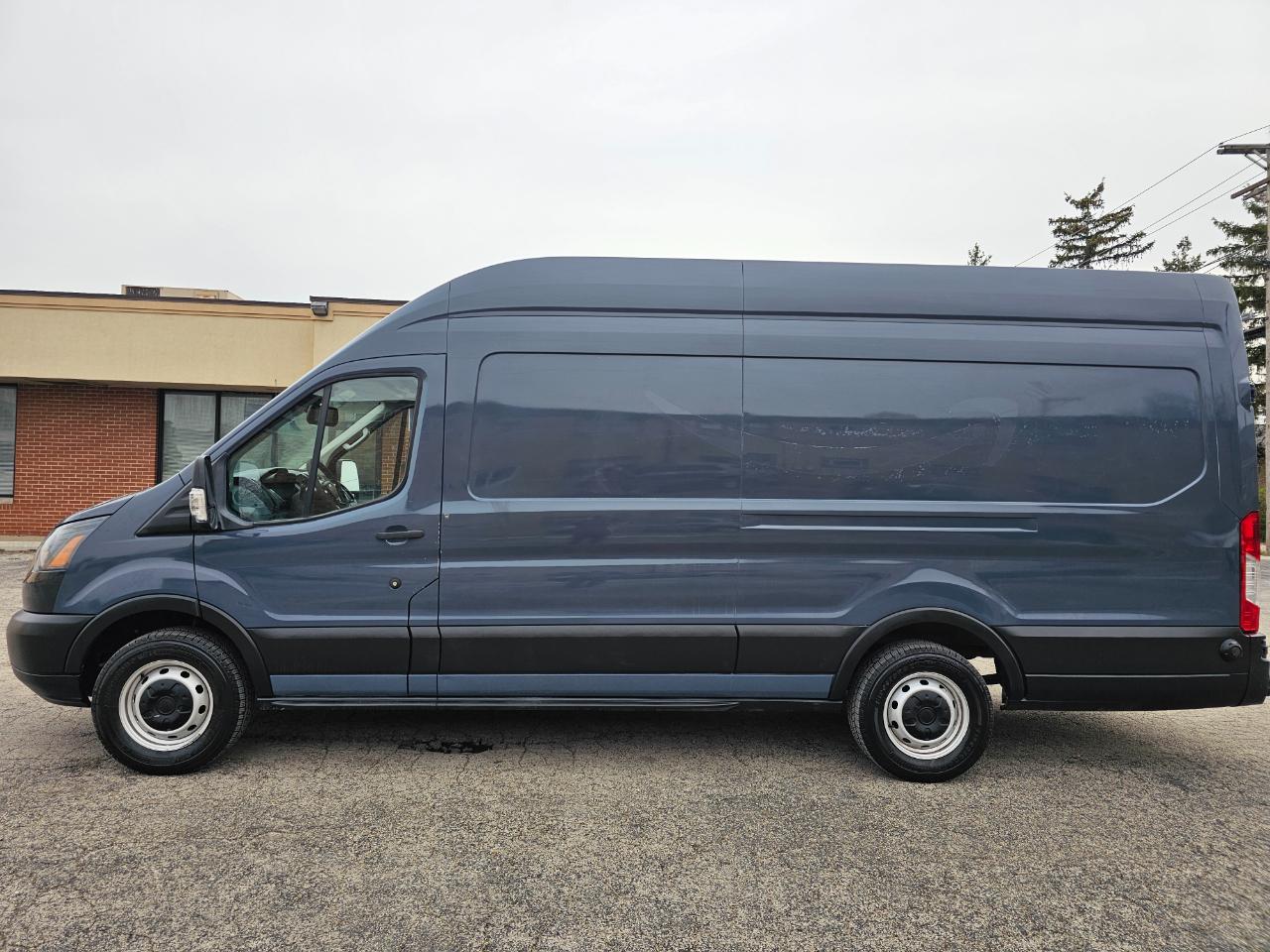 Ford Transit Van T-250 148" EL Hi Rf 9000 GVWR Sliding RH Dr 2019