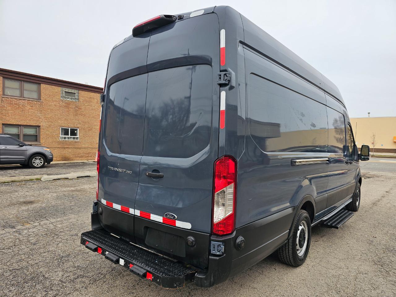 Ford Transit Van T-250 148" EL Hi Rf 9000 GVWR Sliding RH Dr 2019