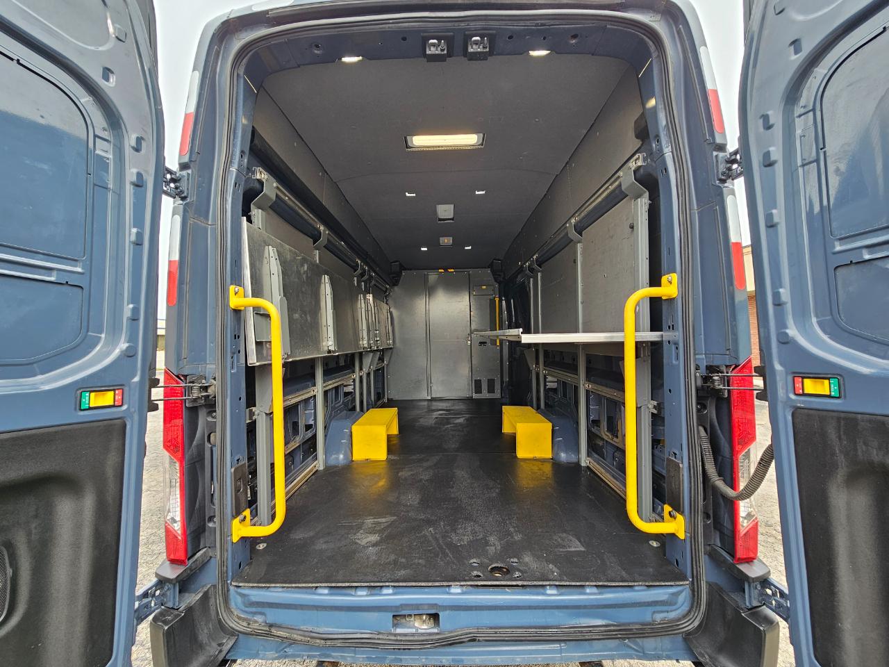 Ford Transit Van T-250 148" EL Hi Rf 9000 GVWR Sliding RH Dr 2019