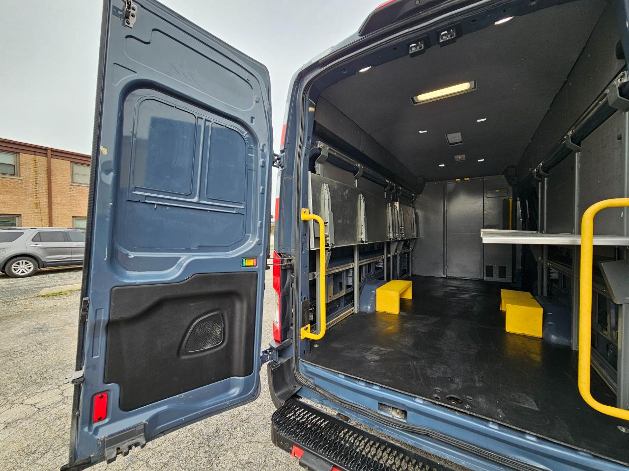 Ford Transit Van T-250 148" EL Hi Rf 9000 GVWR Sliding RH Dr 2019