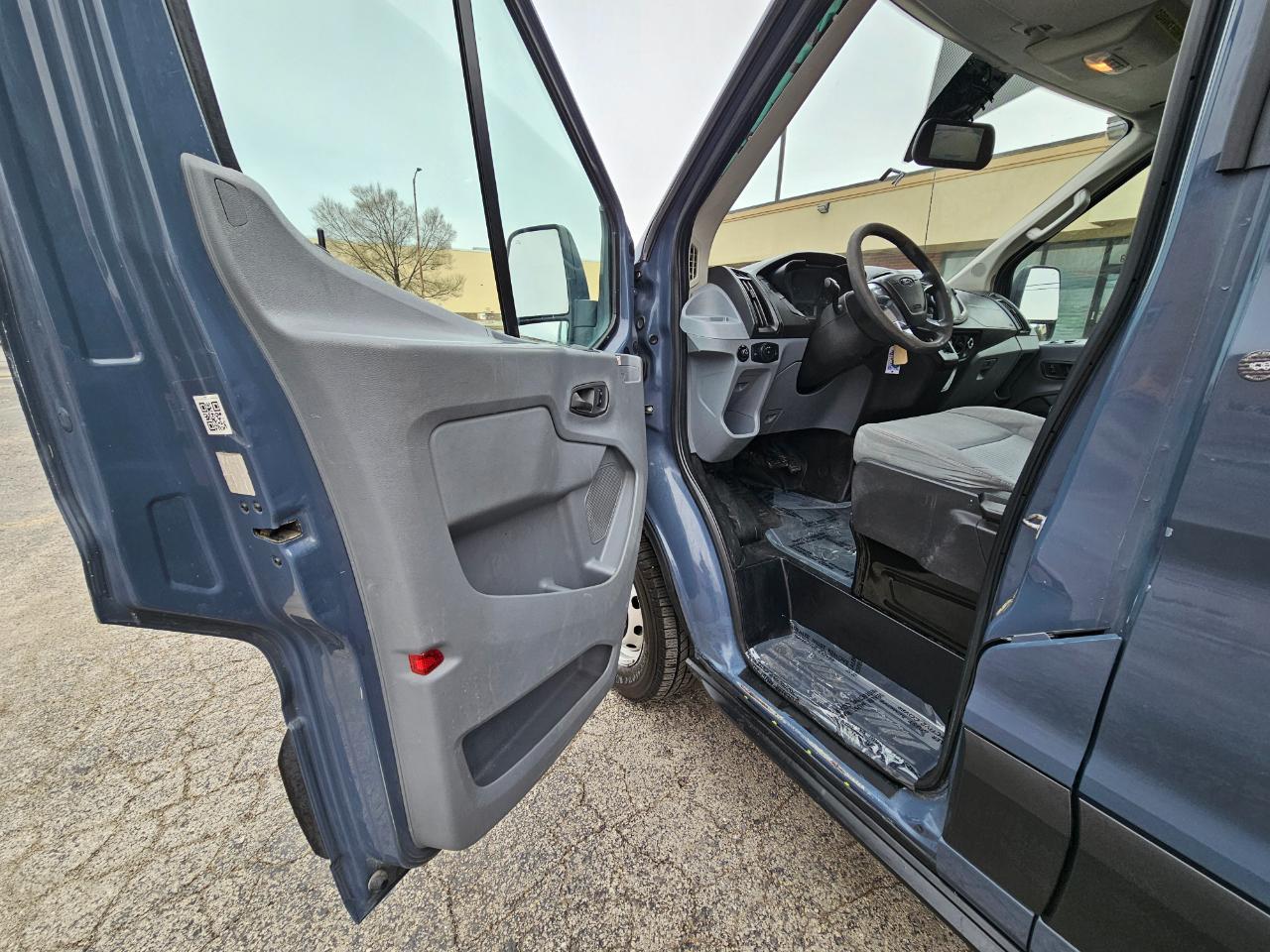 Ford Transit Van T-250 148" EL Hi Rf 9000 GVWR Sliding RH Dr 2019