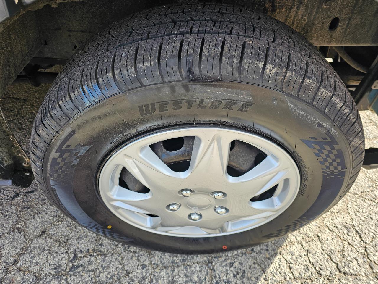 Ford Transit Wagon T-350 148" Low Roof XLT Swing-Out RH Dr 2016