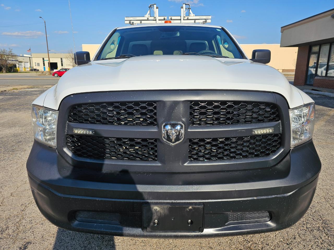 RAM 1500 Tradesman 4x4 Regular Cab 8' Box 2017