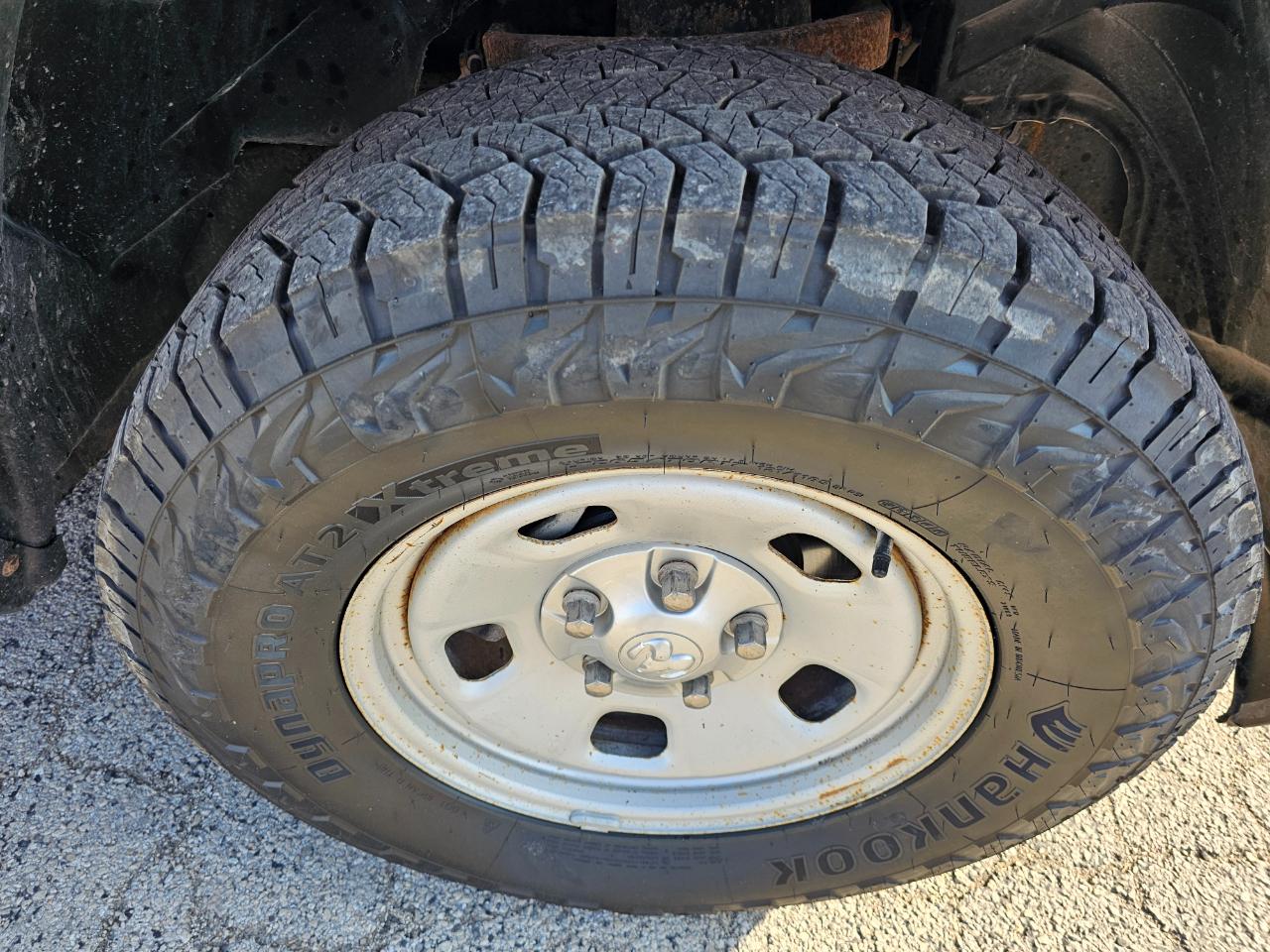 RAM 1500 Tradesman 4x4 Regular Cab 8' Box 2017