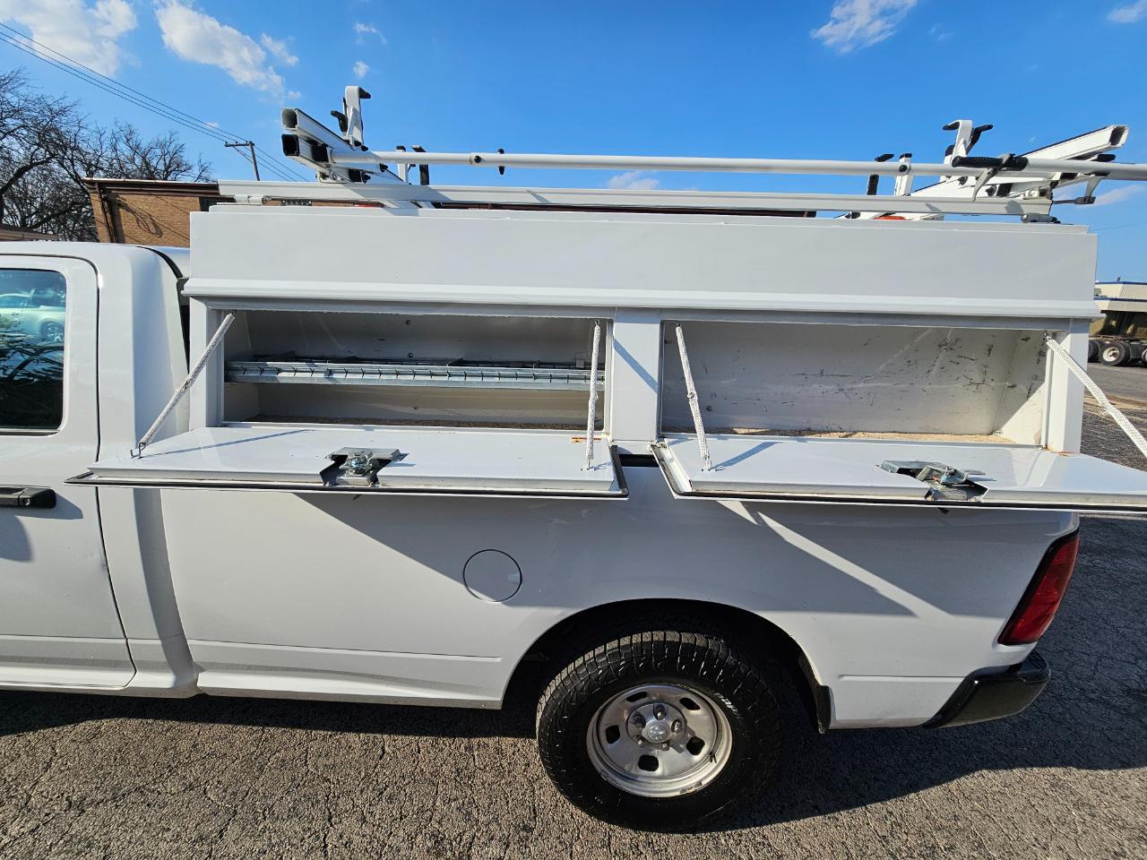 RAM 1500 Tradesman 4x4 Regular Cab 8' Box 2017