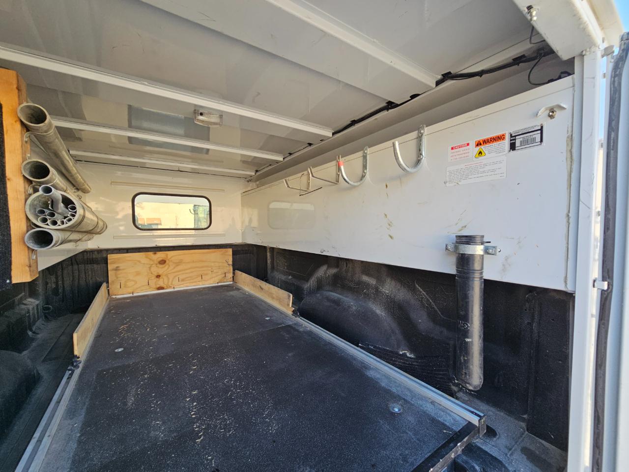 RAM 1500 Tradesman 4x4 Regular Cab 8' Box 2017