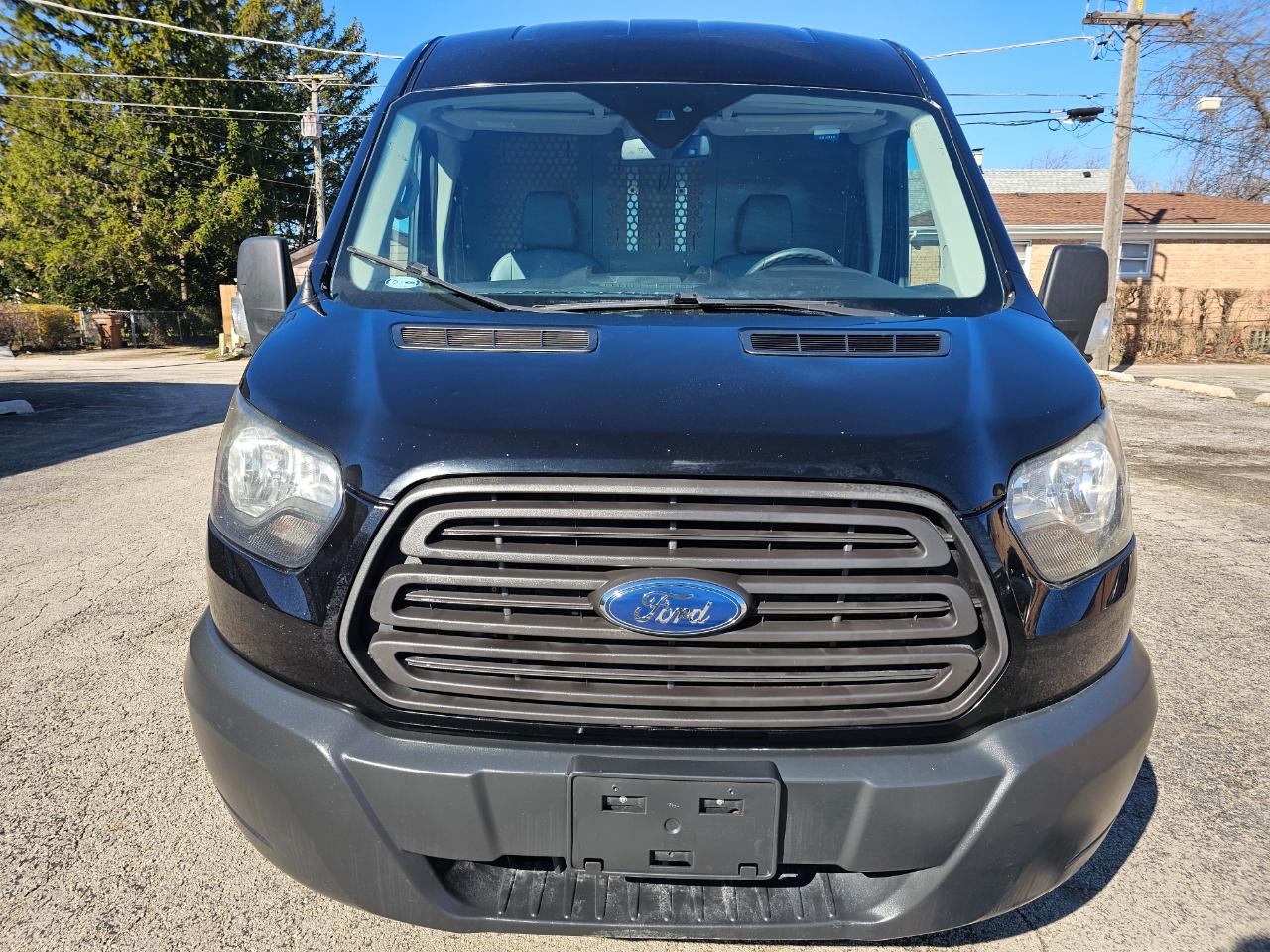 Ford Transit Van T-250 148" Med Rf 9000 GVWR Sliding RH Dr 2017