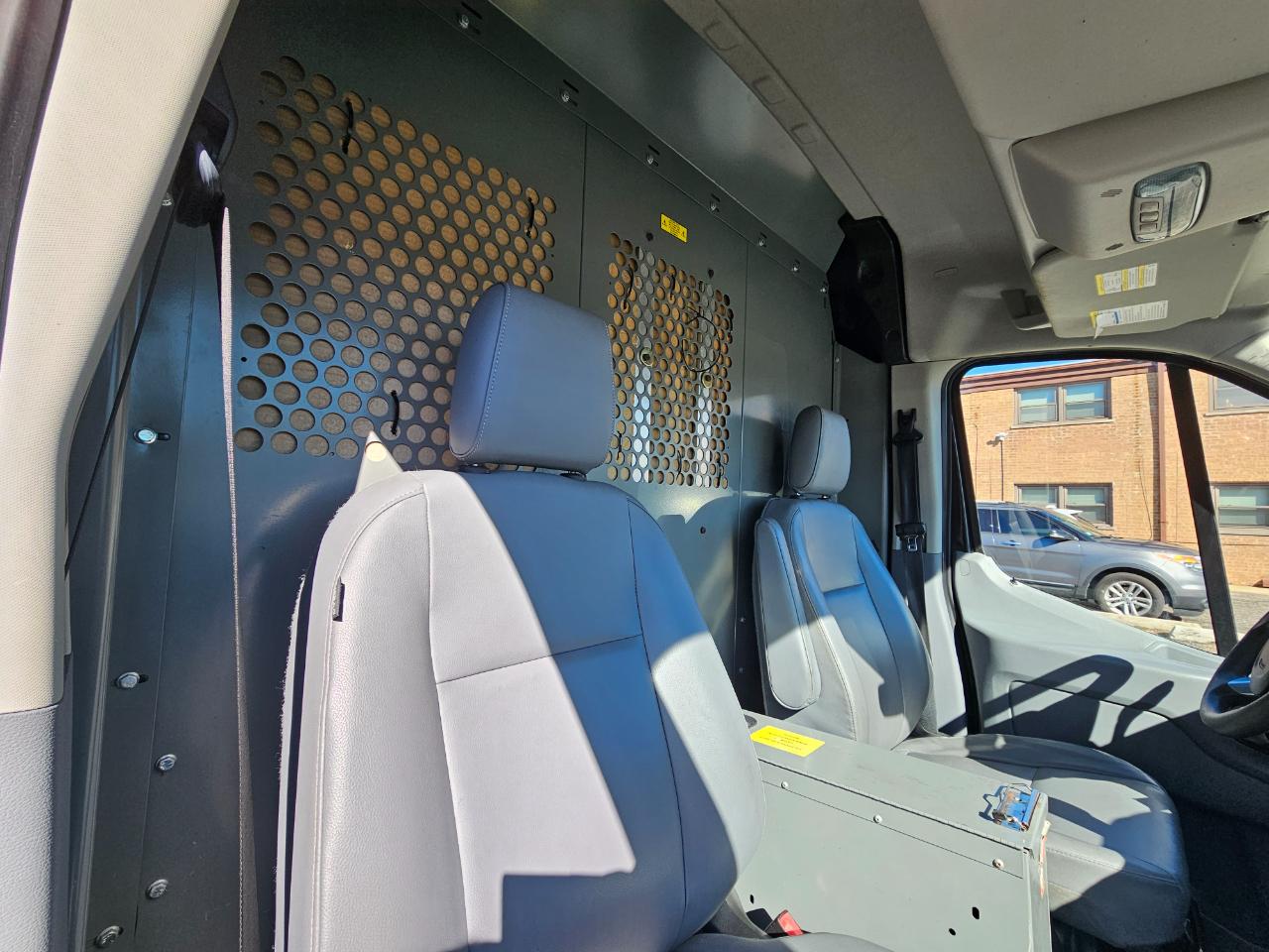 Ford Transit Van T-250 148" Med Rf 9000 GVWR Sliding RH Dr 2017