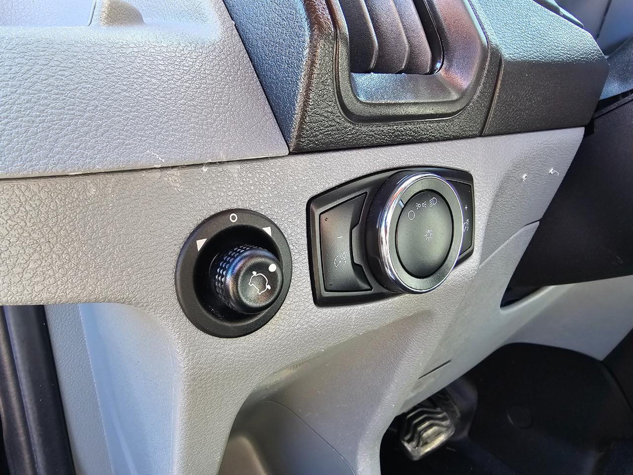 Ford Transit Van T-250 148" Med Rf 9000 GVWR Sliding RH Dr 2017