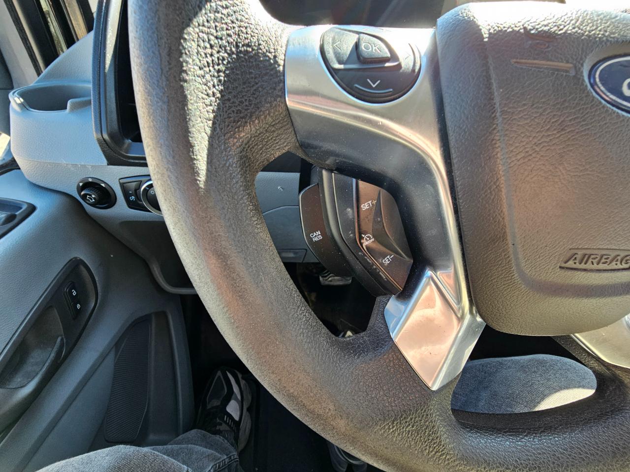 Ford Transit Van T-250 148" Med Rf 9000 GVWR Sliding RH Dr 2017