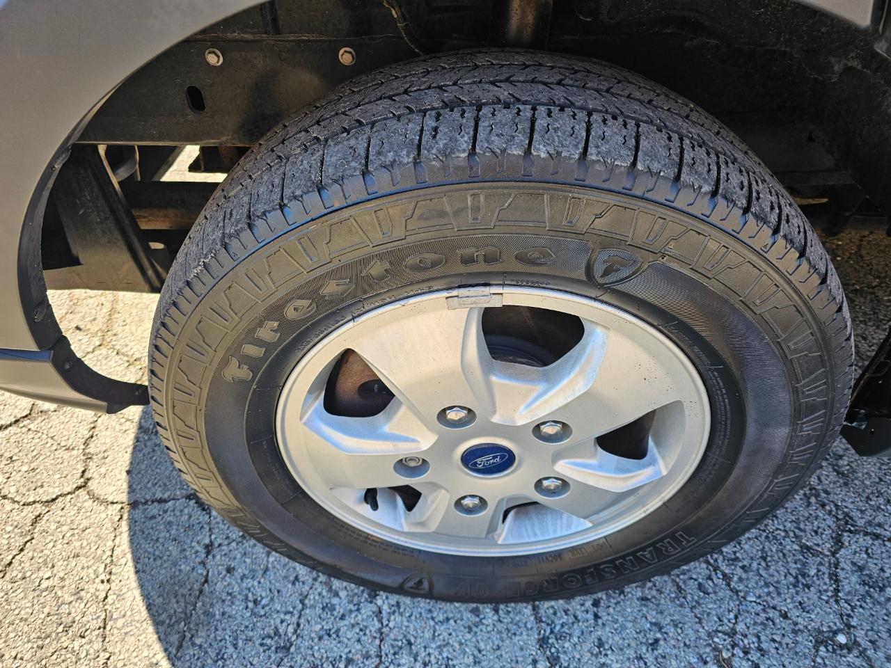 Ford Transit Van T-250 148" Med Rf 9000 GVWR Sliding RH Dr 2017