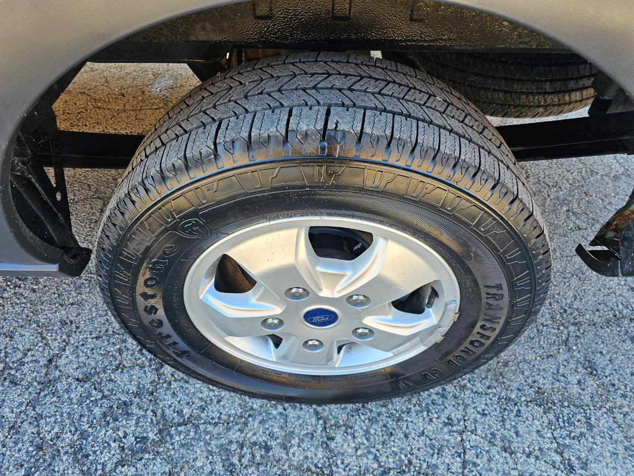 Ford Transit Van T-250 148" Med Rf 9000 GVWR Sliding RH Dr 2017