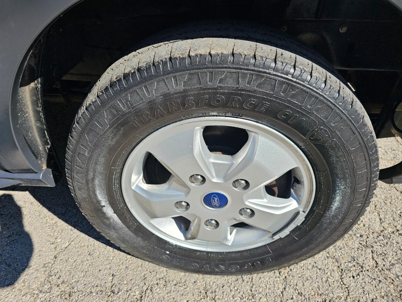 Ford Transit Van T-250 148" Med Rf 9000 GVWR Sliding RH Dr 2017