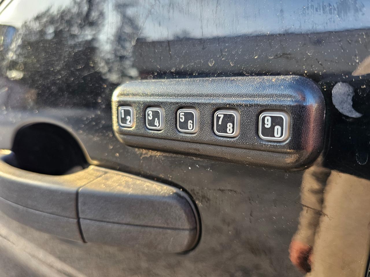 Ford Transit Van T-150 130" Low Rf 8600 GVWR Sliding RH Dr 2018